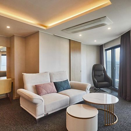 Chuncheon Eston Hotel エクステリア 写真