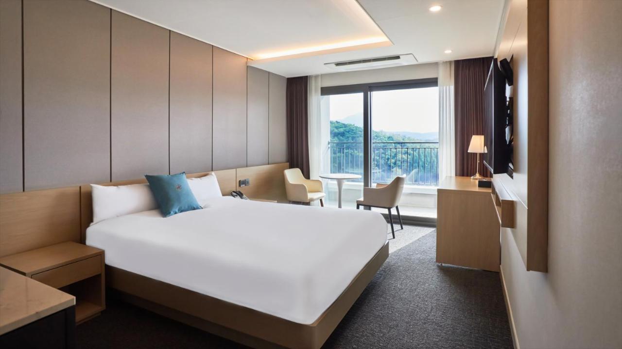 Chuncheon Eston Hotel エクステリア 写真