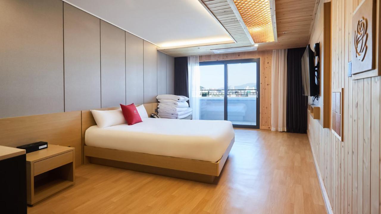 Chuncheon Eston Hotel エクステリア 写真