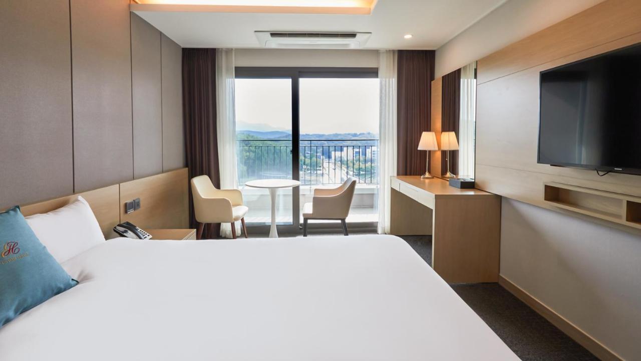 Chuncheon Eston Hotel エクステリア 写真