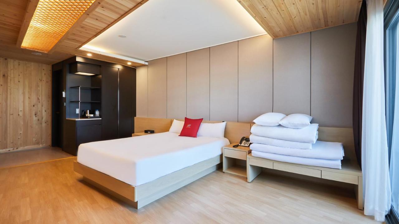 Chuncheon Eston Hotel エクステリア 写真