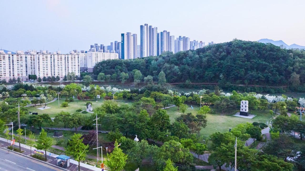 Chuncheon Eston Hotel エクステリア 写真