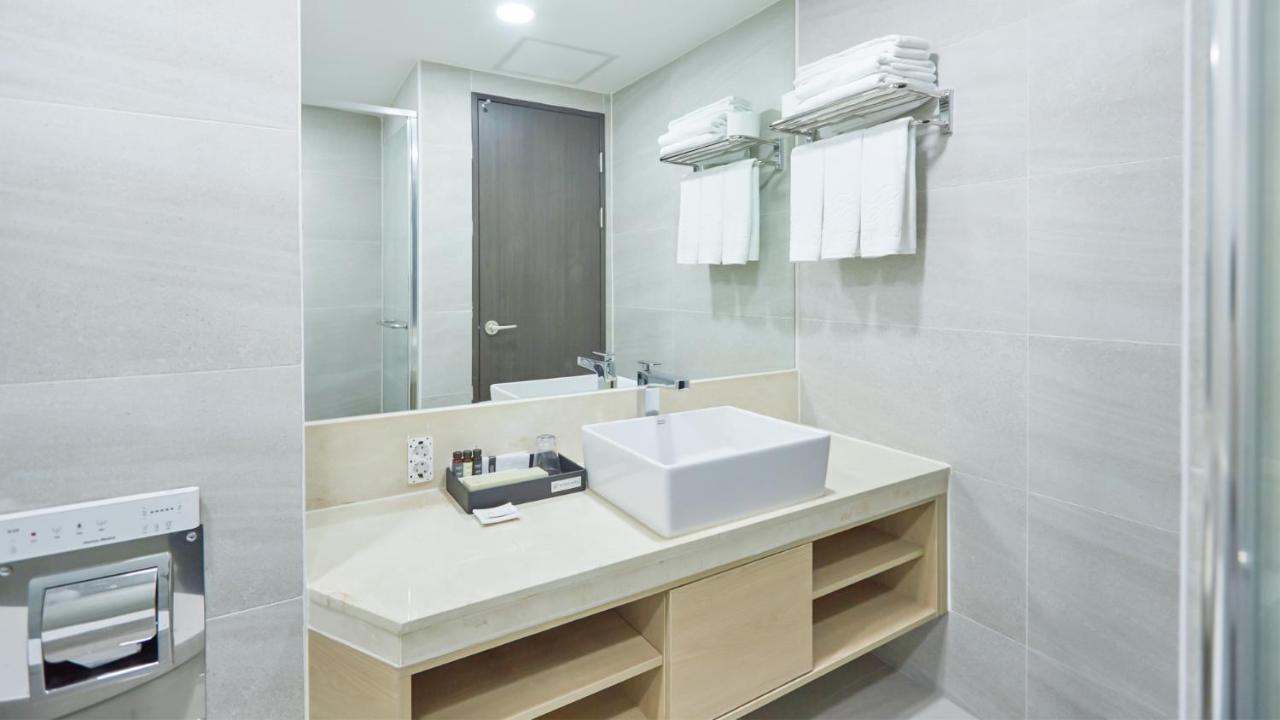 Chuncheon Eston Hotel エクステリア 写真